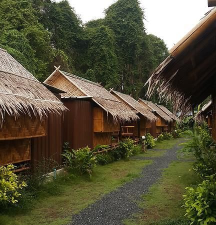 Phuhaya Bamboo Bungalows Ко-Ланта Экстерьер фото