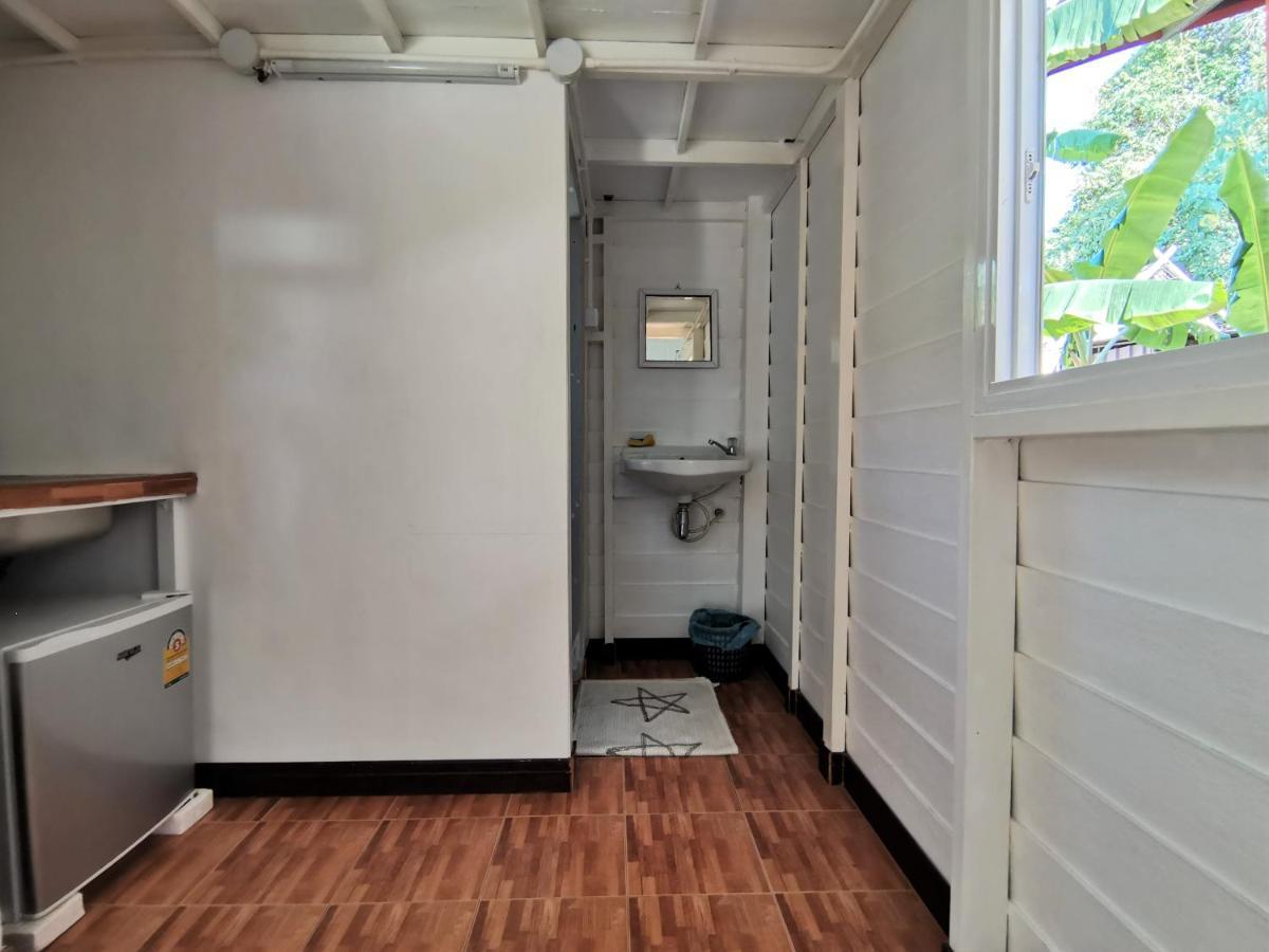 Phuhaya Bamboo Bungalows Ко-Ланта Экстерьер фото