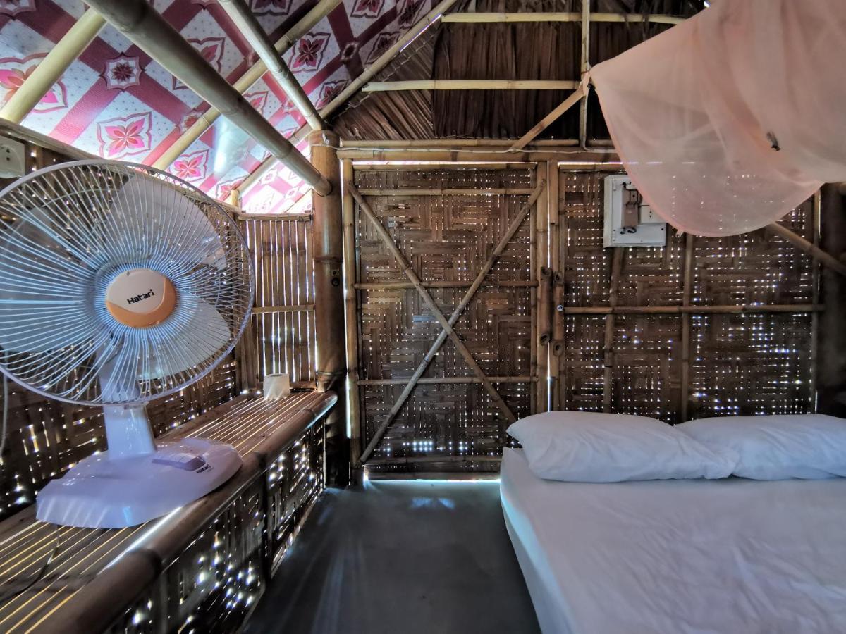 Phuhaya Bamboo Bungalows Ко-Ланта Экстерьер фото