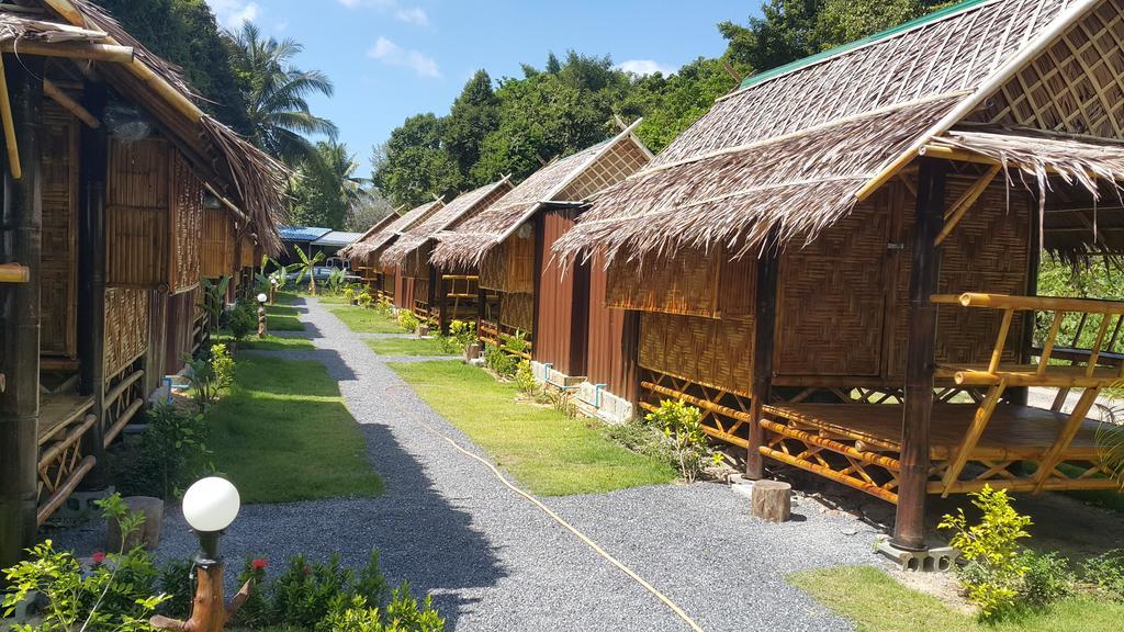 Phuhaya Bamboo Bungalows Ко-Ланта Экстерьер фото